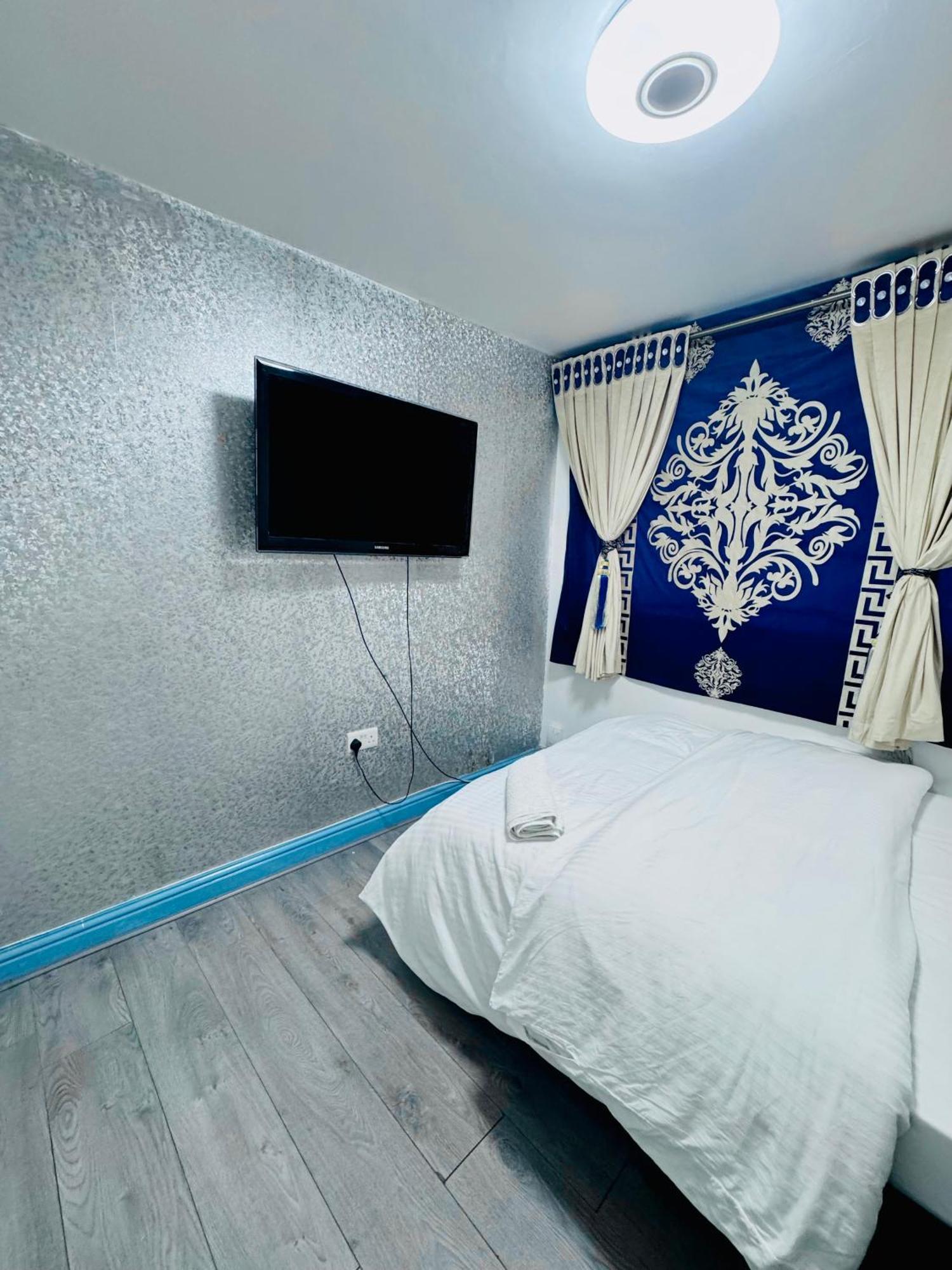 Unique Private Rooms Bolton Ngoại thất bức ảnh
