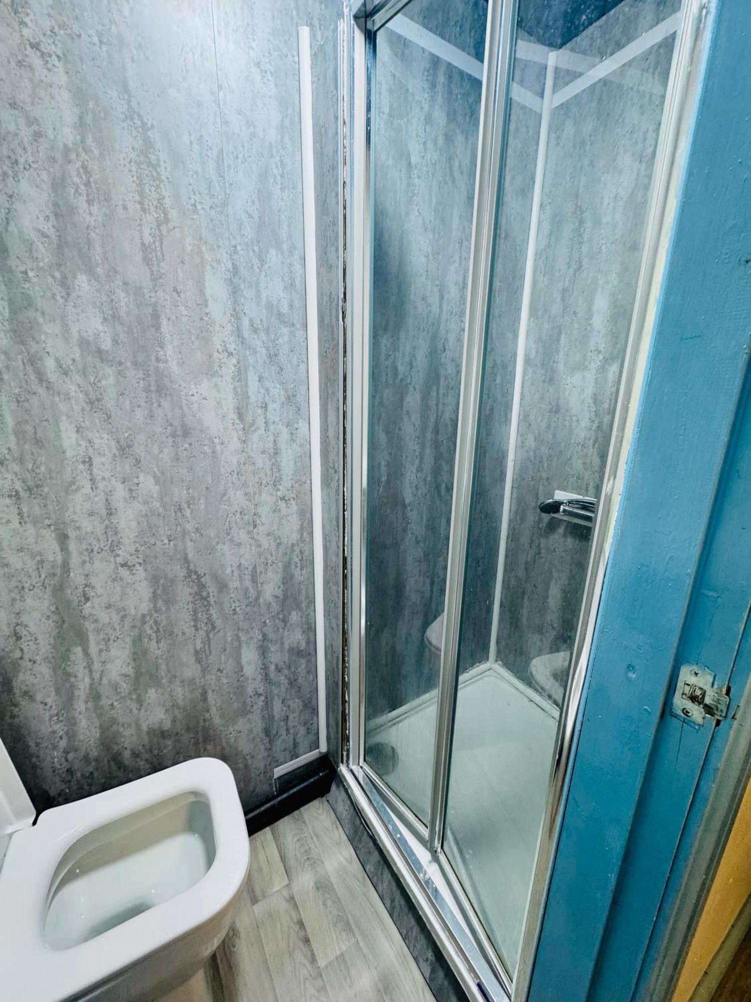 Unique Private Rooms Bolton Ngoại thất bức ảnh