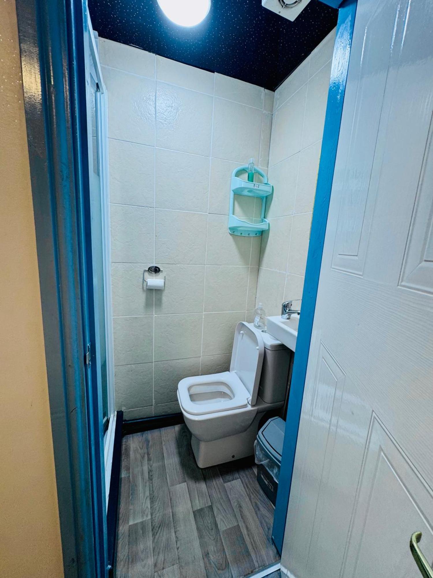 Unique Private Rooms Bolton Ngoại thất bức ảnh